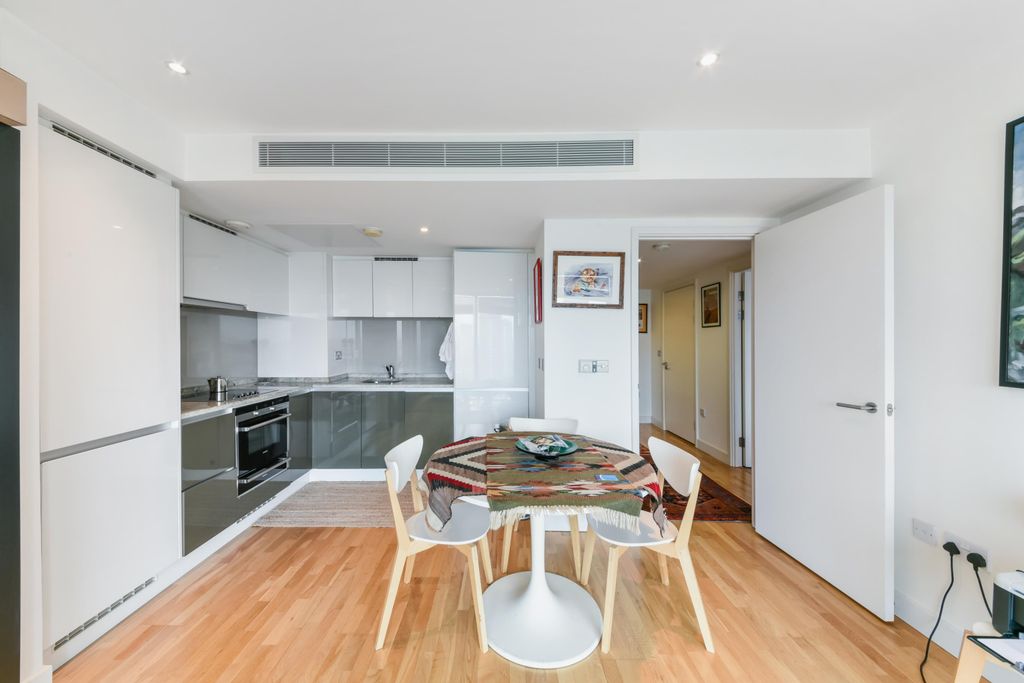 Property photo 2 of 12 Image