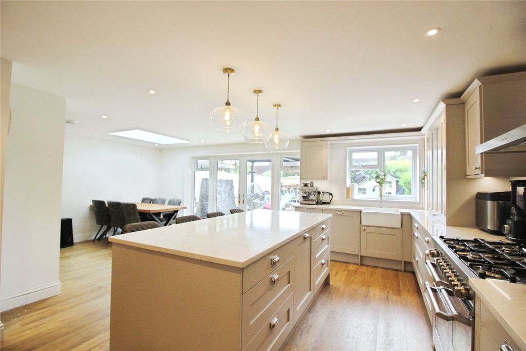Property photo 2 of 19 Picture No. 03
