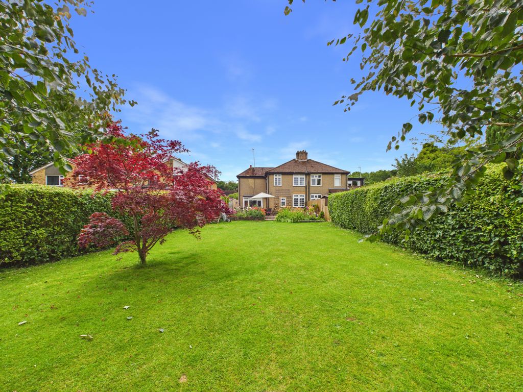 Property photo 1 of 16 Cam02536G0-Pr0128-Still024