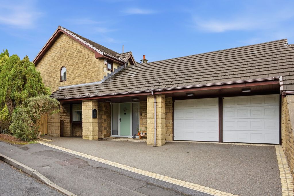 Property photo 1 of 37