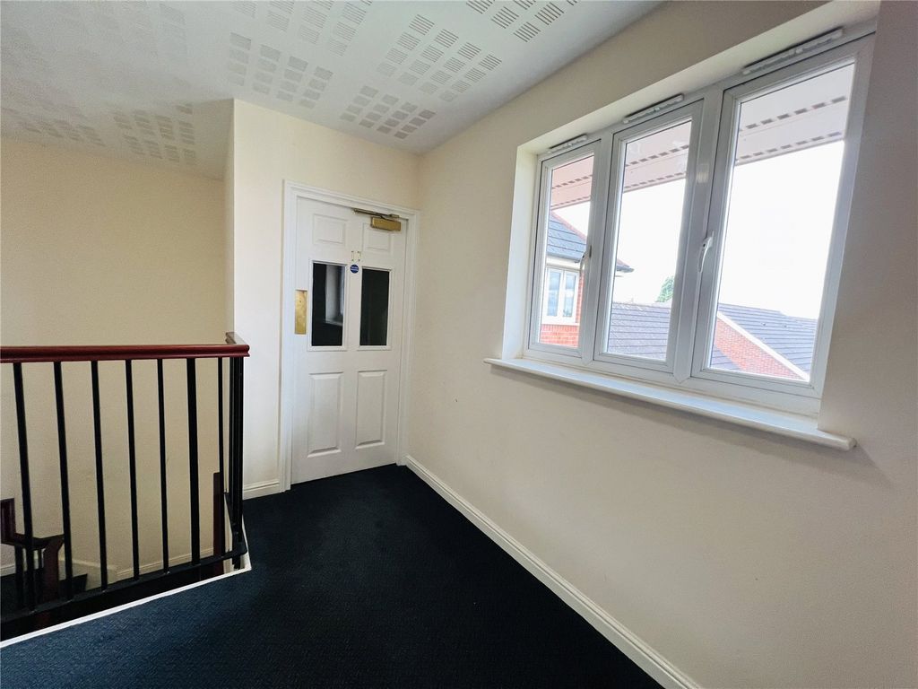 Property photo 2 of 11 Entrance