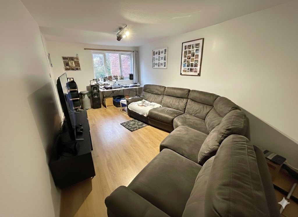 Property photo 2 of 6 4887393