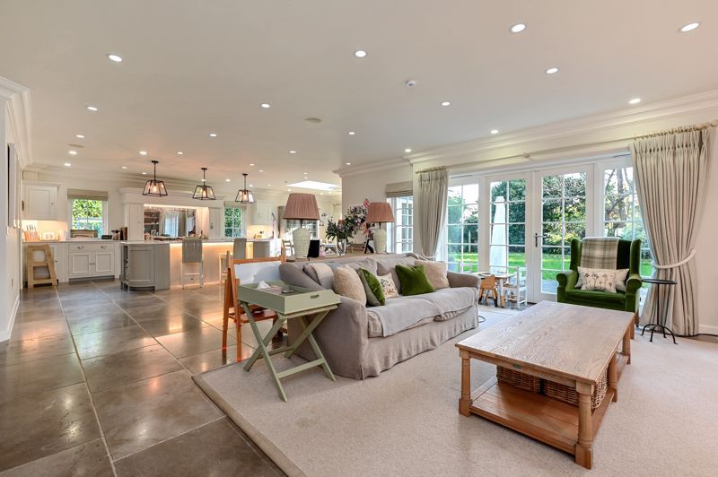 Property photo 3 of 13 Family Area