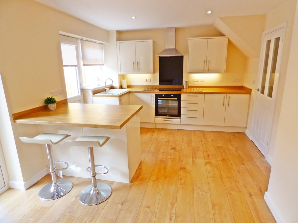 Property photo 2 of 16 Picture No. 22