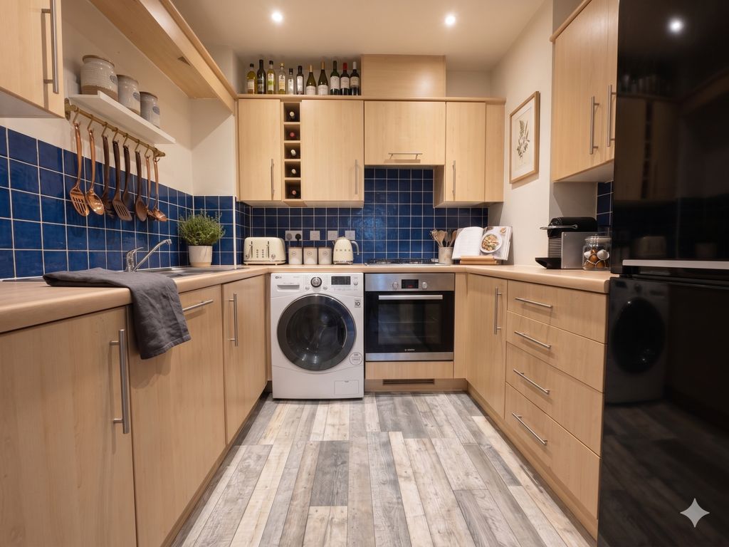 Property photo 3 of 8 Kitchen