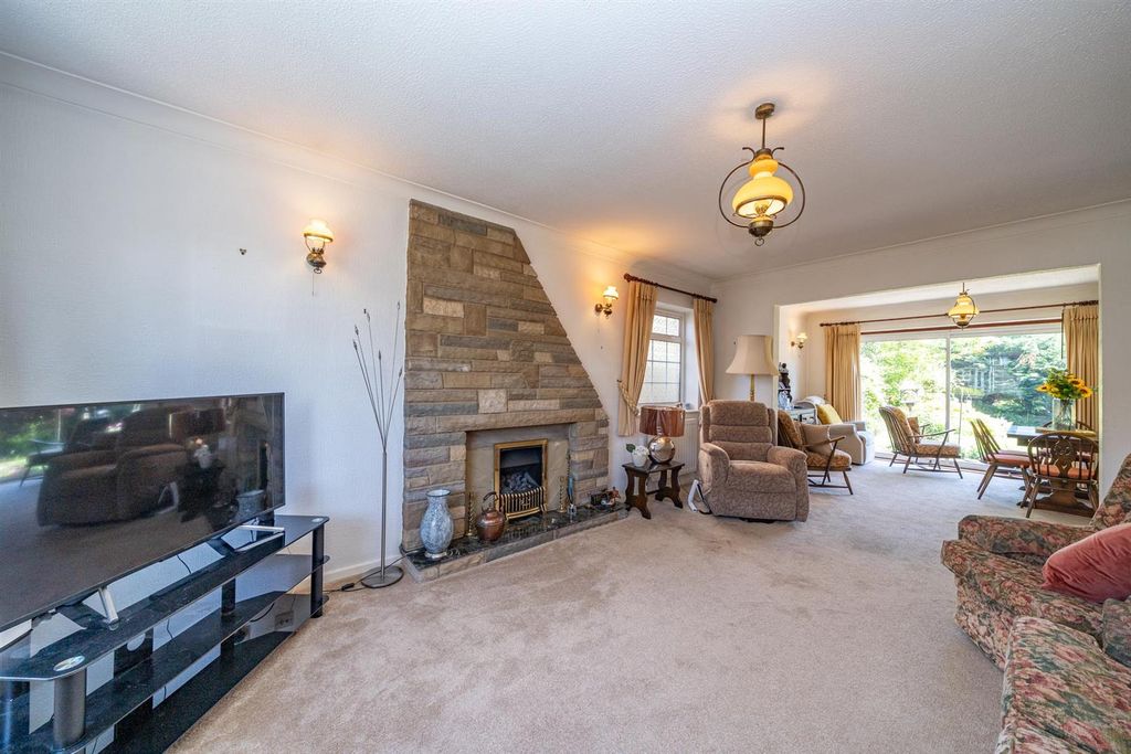 Property photo 3 of 21 53-Delmar-Avenue-03762.Jpg