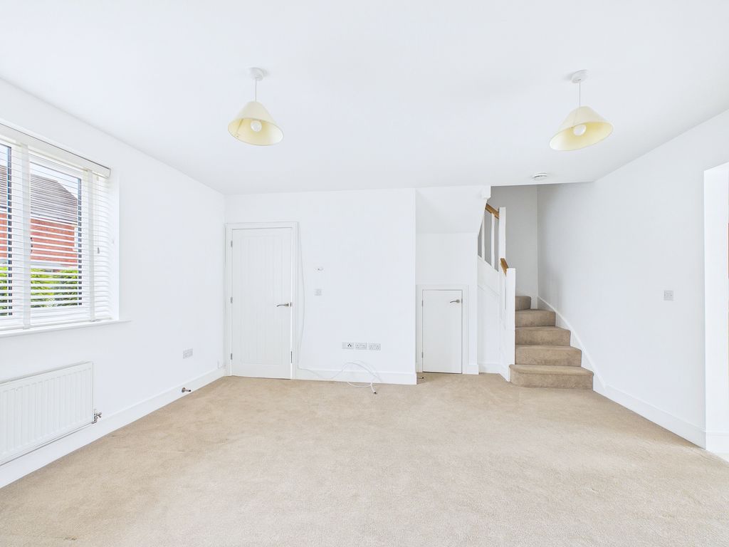Property photo 3 of 26