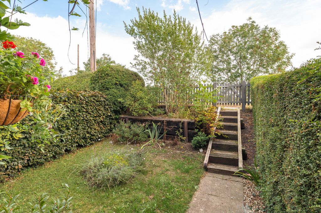 Property photo 3 of 31