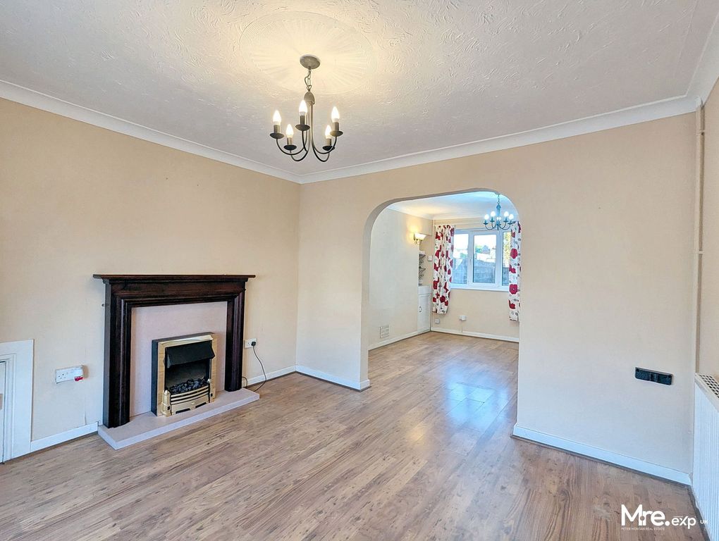 Property photo 3 of 23