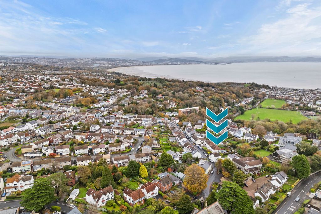 Property photo 2 of 27