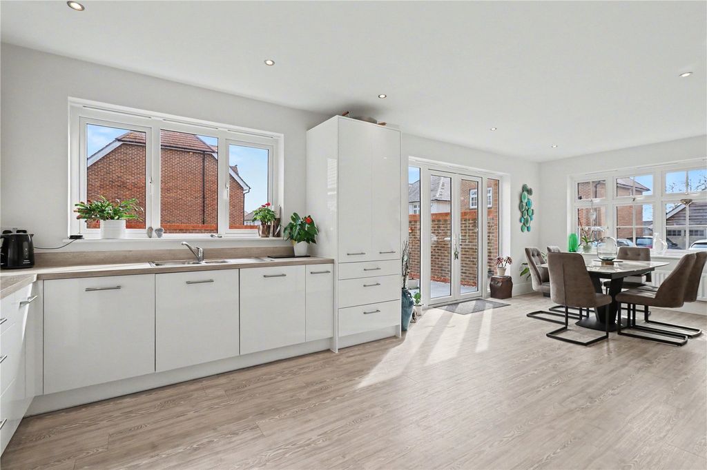 Property photo 1 of 15 Kitchen / Diner