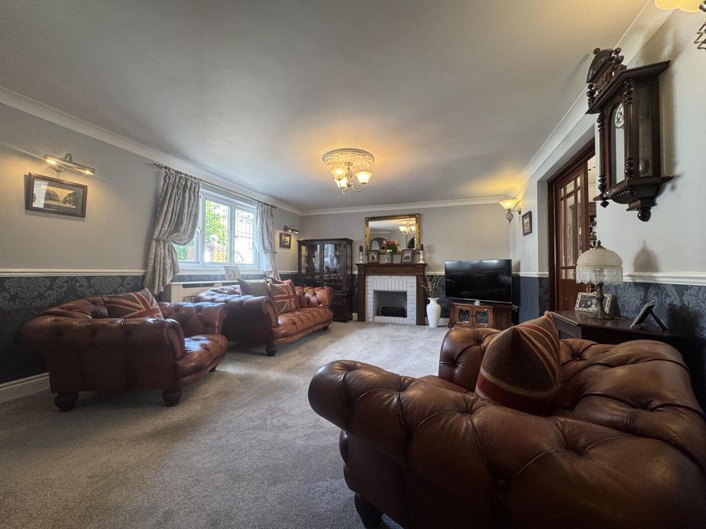 Property photo 3 of 70