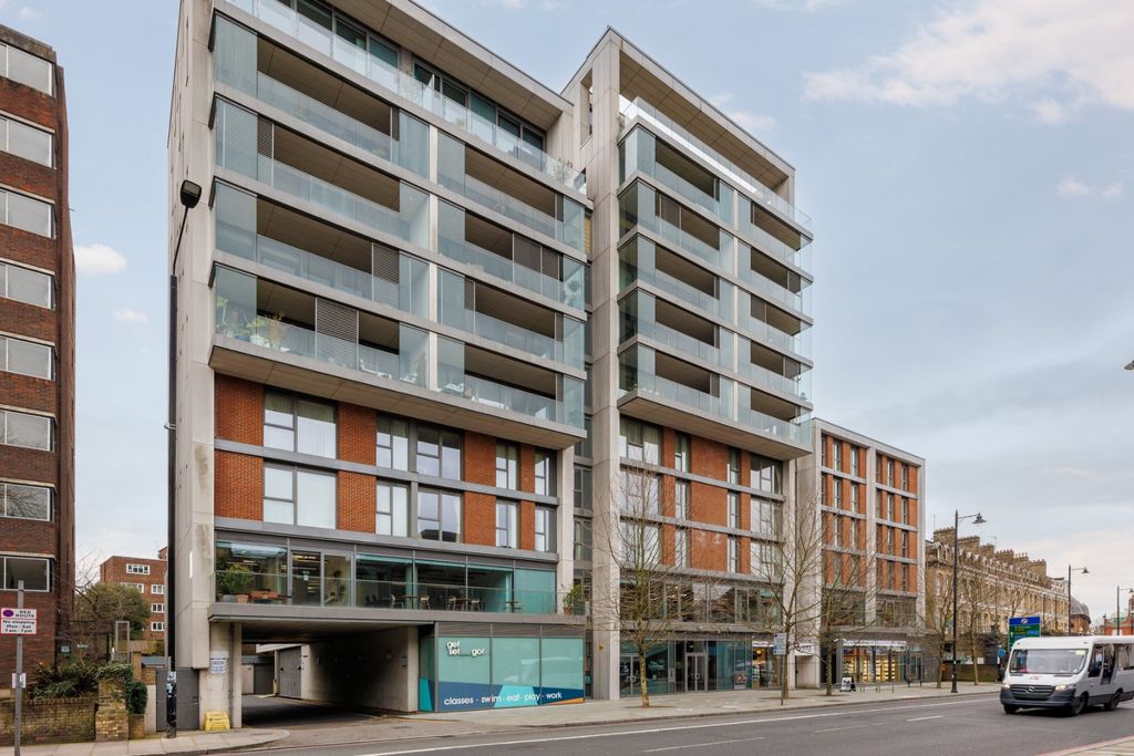 Property photo 1 of 8