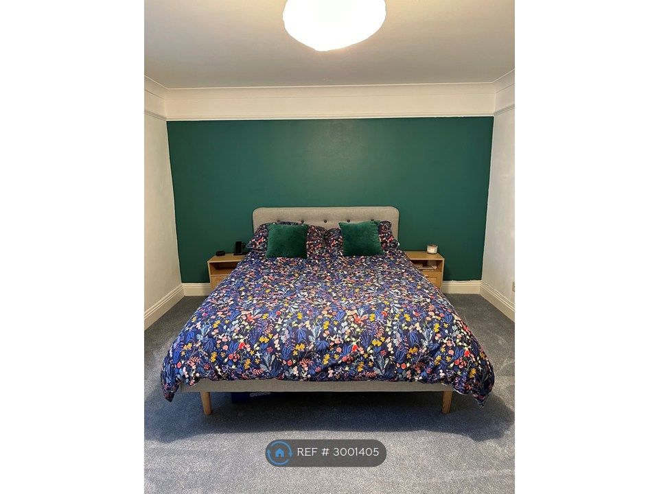 Property photo 3 of 10 Master Bedroom