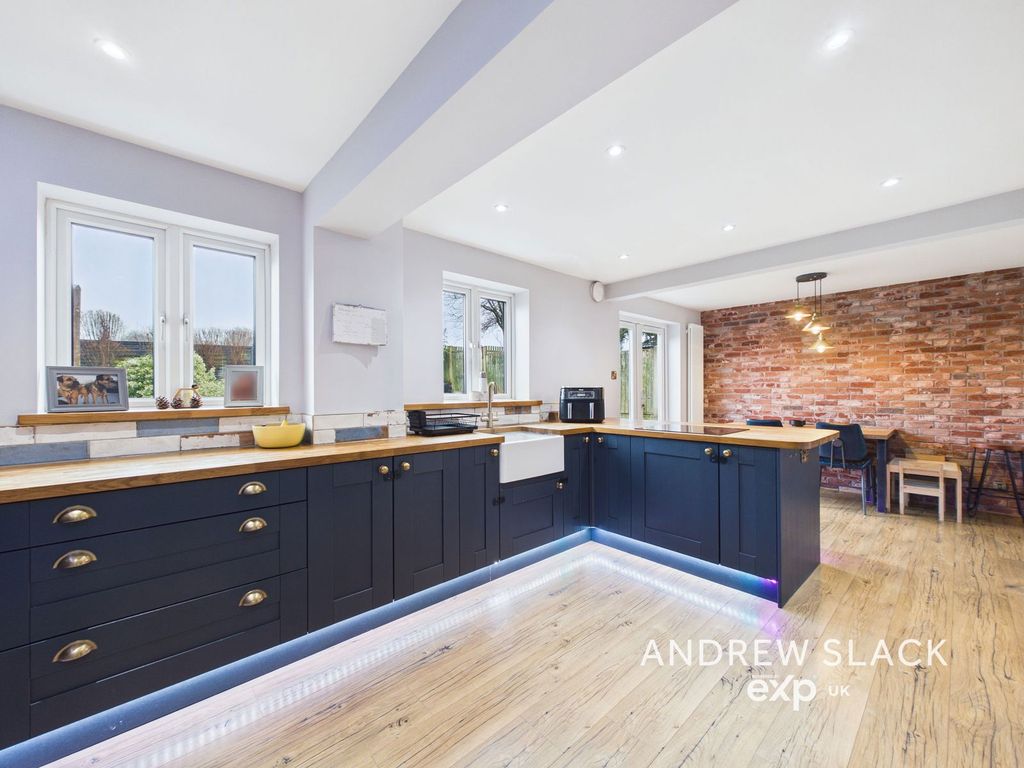 Property photo 2 of 26