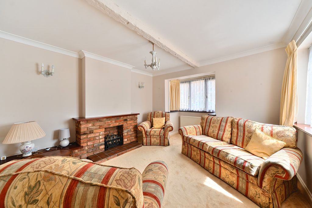 Property photo 2 of 12 Sitting Room