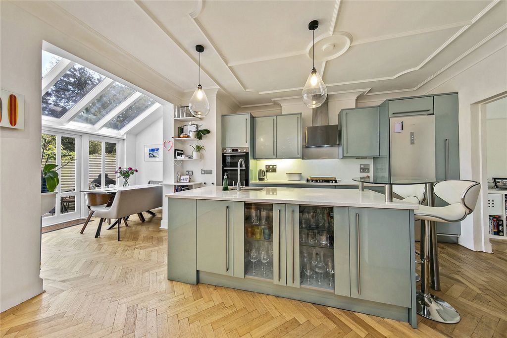 Property photo 2 of 15 Picture No. 05