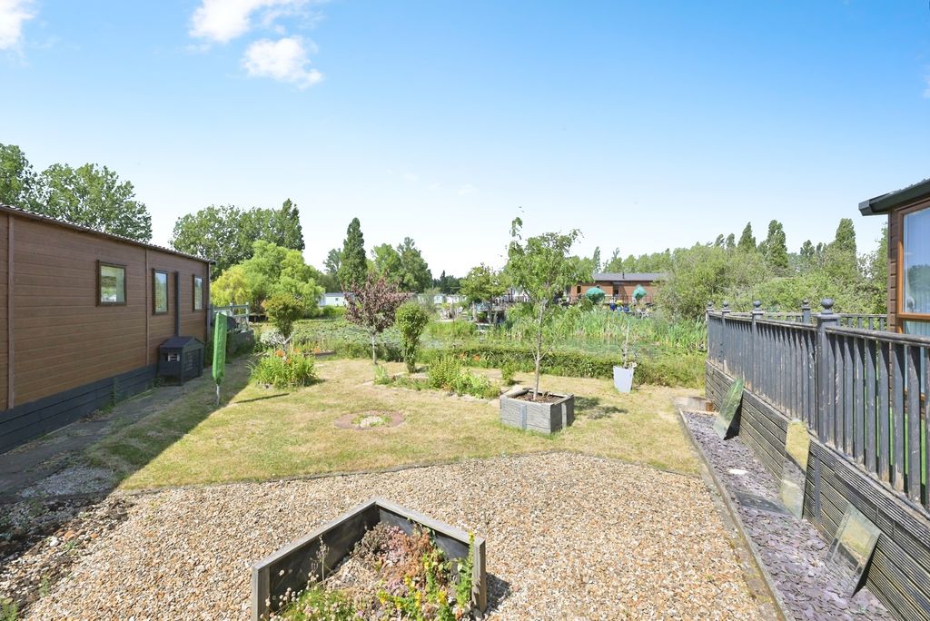 Property photo 3 of 12 Photo