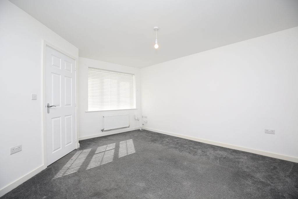 Property photo 3 of 14 4X8A5912