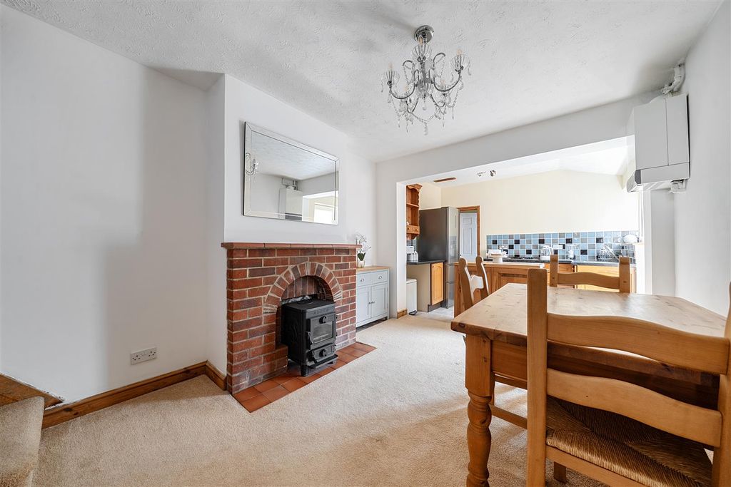 Property photo 3 of 17