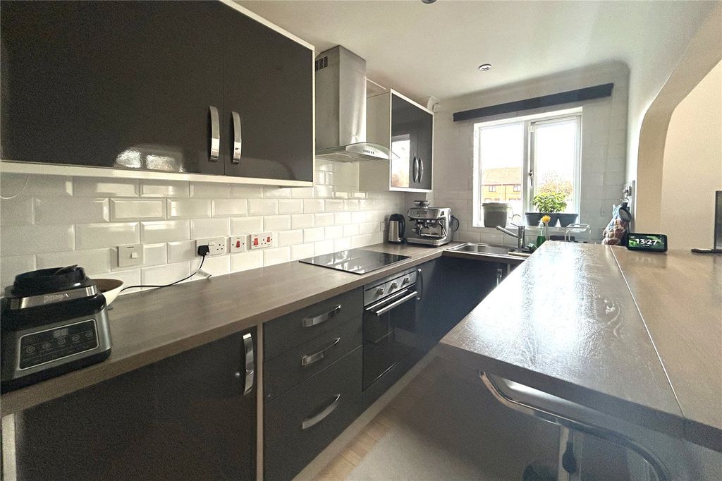 Property photo 3 of 10 Picture 3