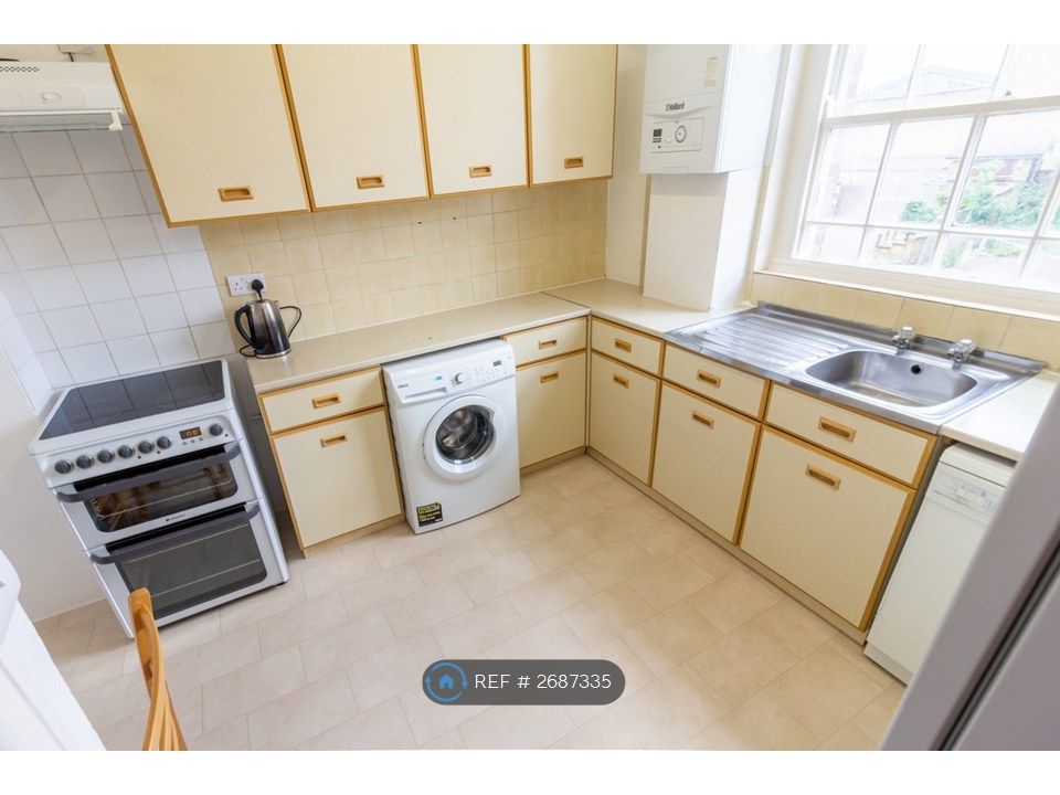 Property photo 2 of 18 Kitchen - 2