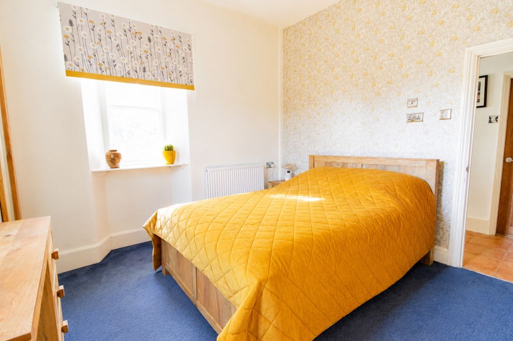 Property photo 3 of 19 4E8Fa235-093c-43c6-8863-6A0cd2649689