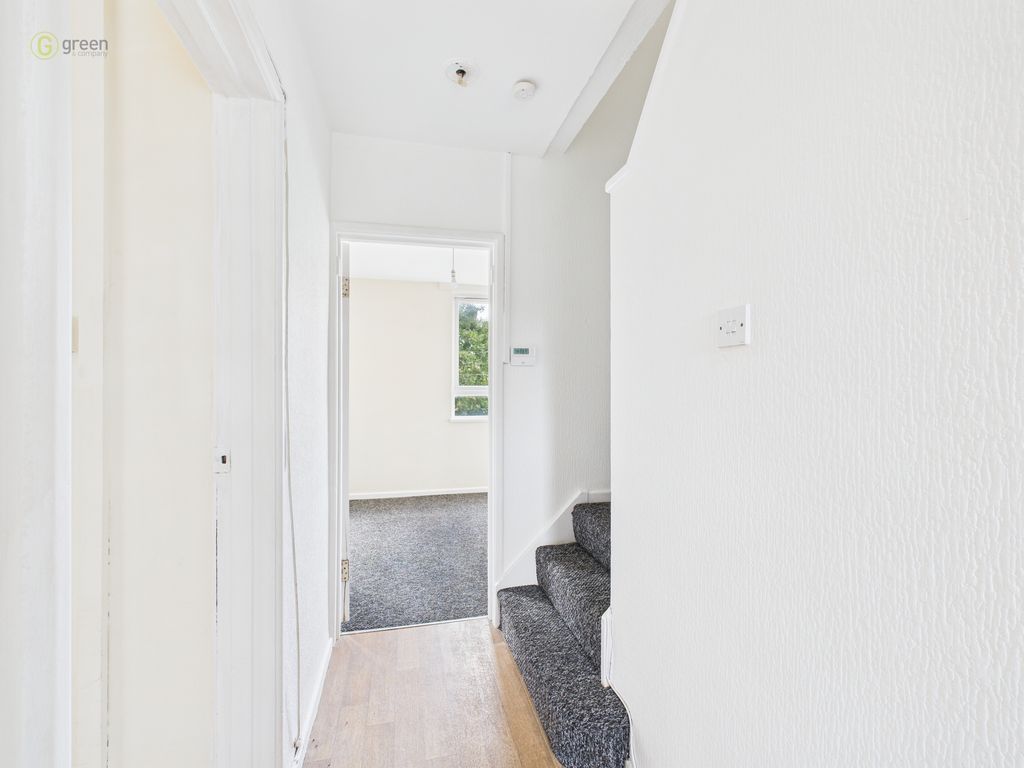 Property photo 3 of 15 Cam04914G0-Pr0165-Still003