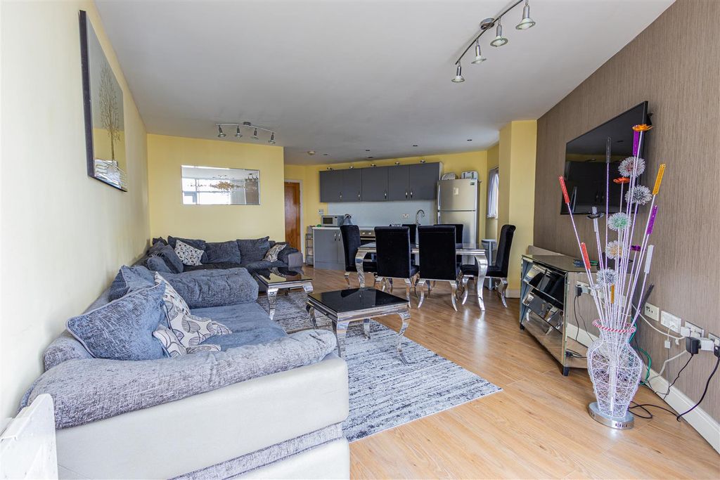 Property photo 3 of 10 197 Altolusso (2 Of 12).Jpg