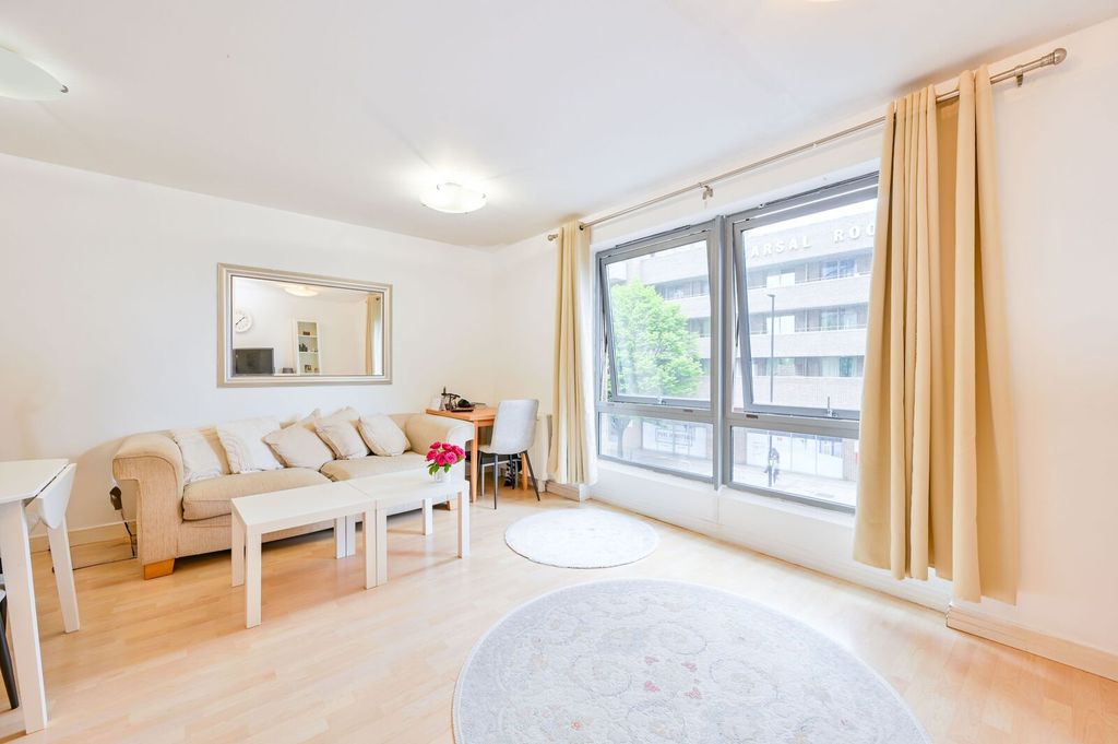 Property photo 1 of 5