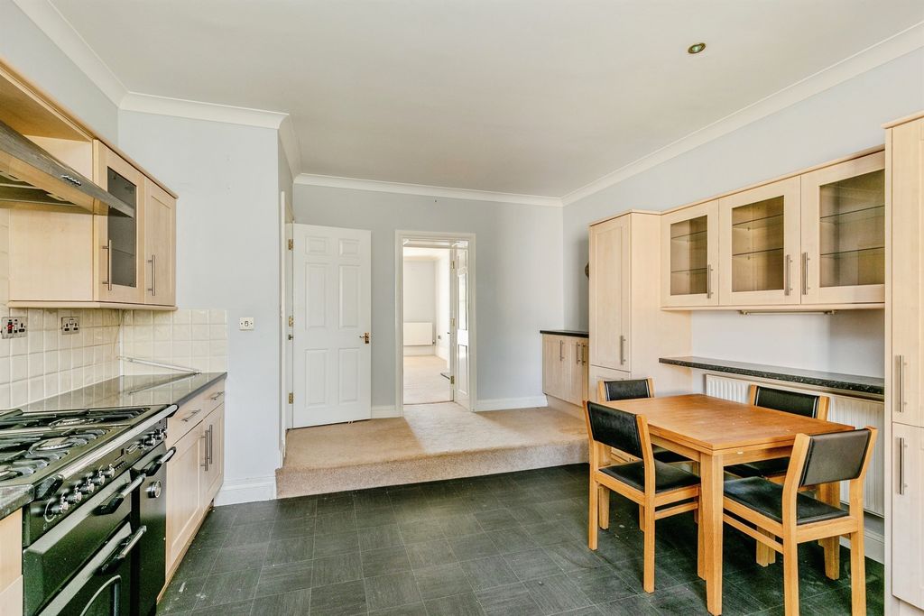 Additional image 11 of 3 bed flat for saleBeckspool Road, Frenchay, Bristol BS16