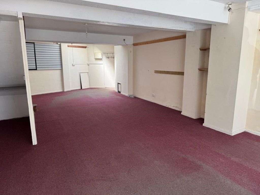 Property photo 3 of 9 Entrance Area
