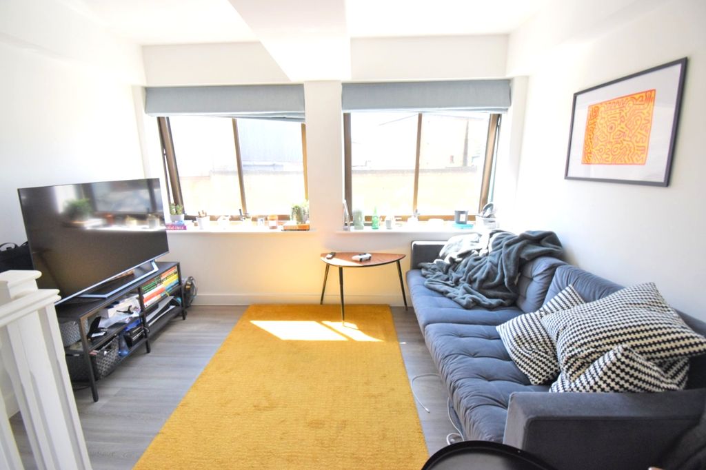 Property photo 3 of 10 Living Area