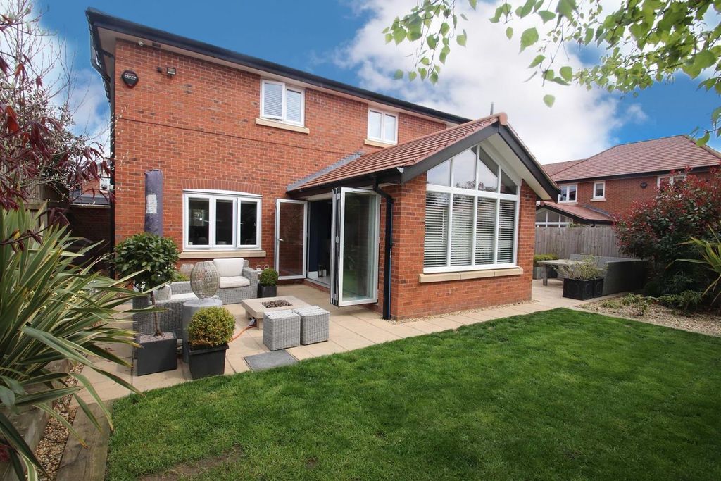Property photo 2 of 16