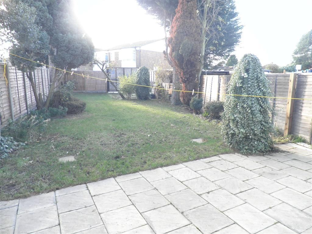 Property photo 3 of 6 Garden