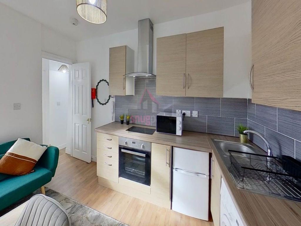 Property photo 2 of 8 2