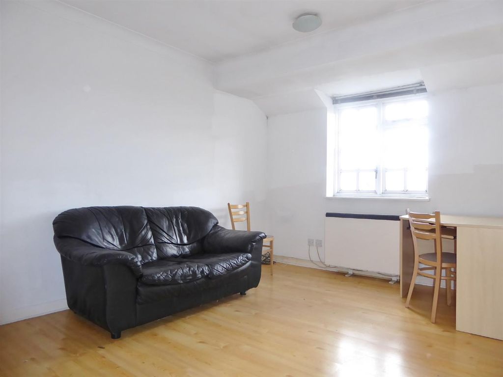 Property photo 3 of 4