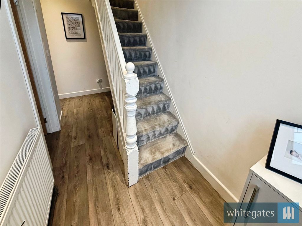 Property photo 3 of 34 Picture No. 12