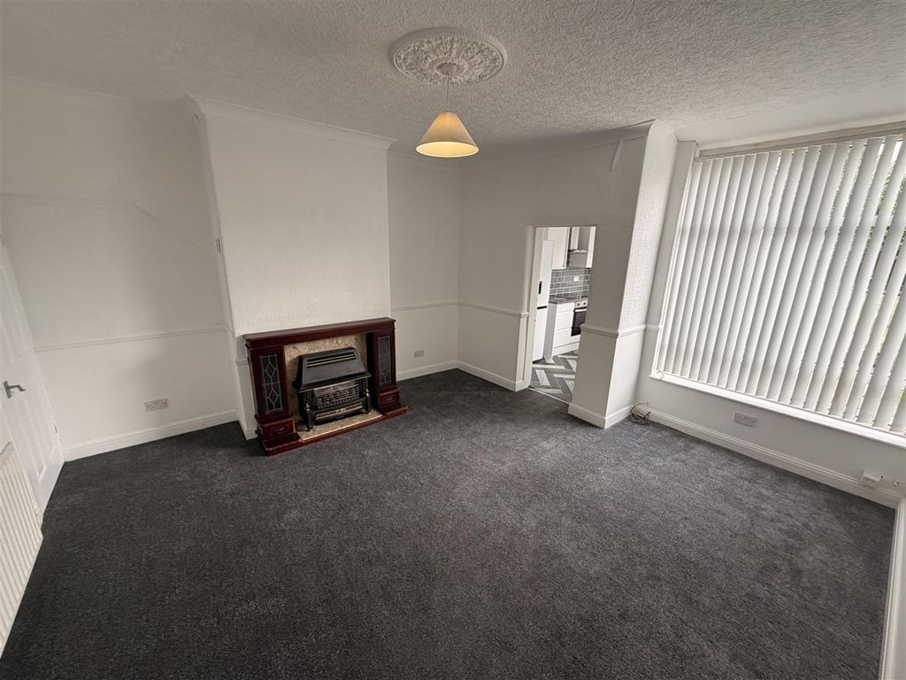 Property photo 3 of 9 Img_2072.Jpg