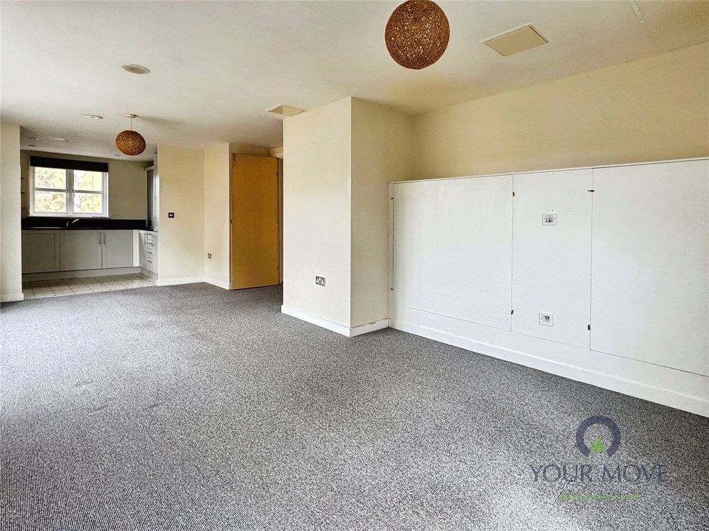Property photo 2 of 9 Open Plan Lounge