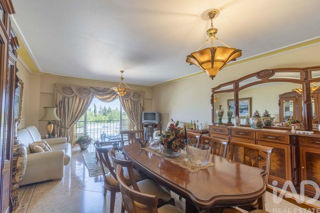 Property photo 3 of 34