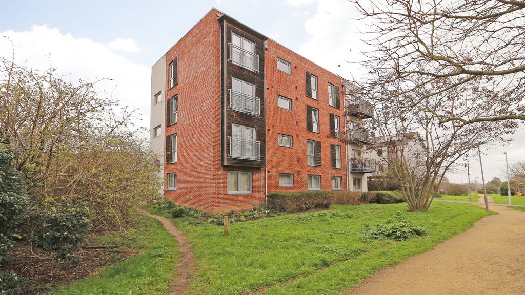 Property photo 1 of 8