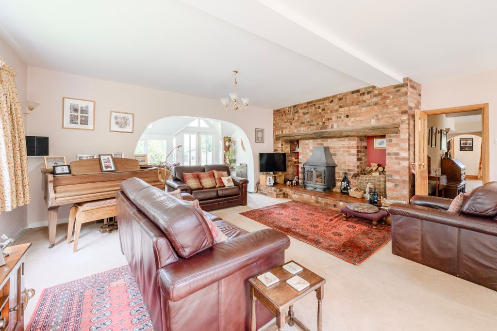 Property photo 2 of 36 Living Room 2