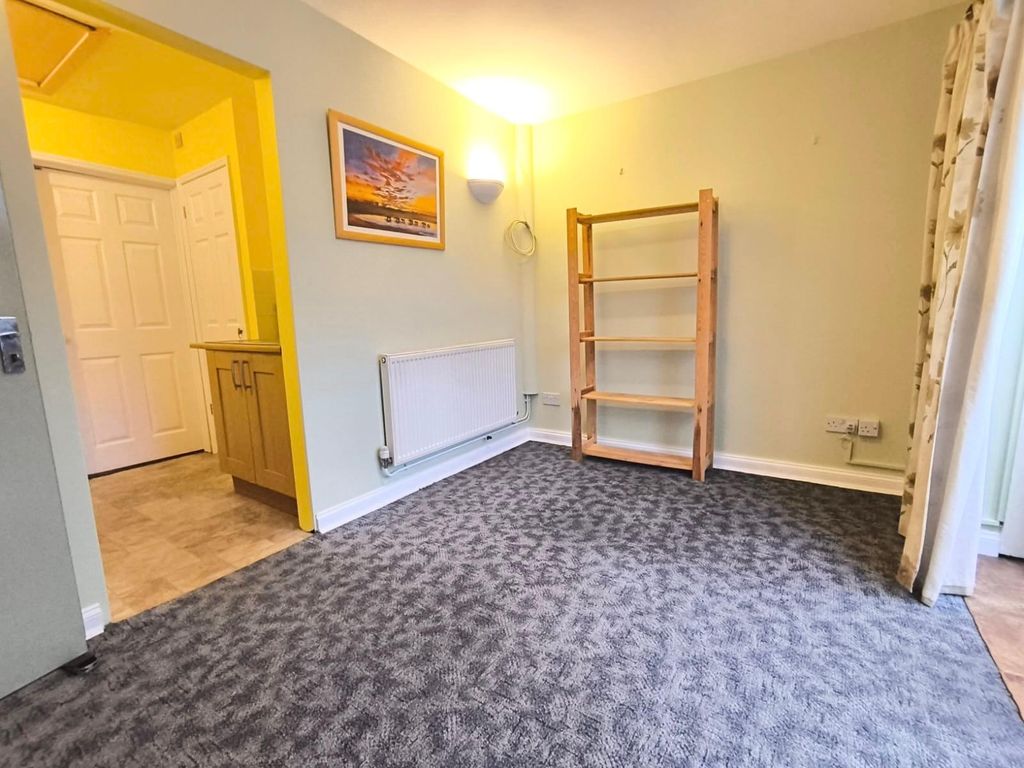 Property photo 2 of 7 View