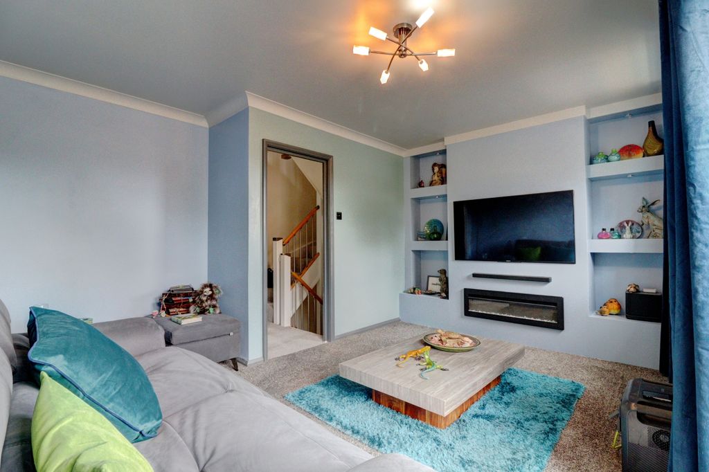 Property photo 2 of 14 Picture No. 02