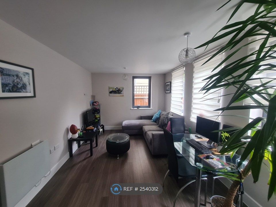 Property photo 3 of 14