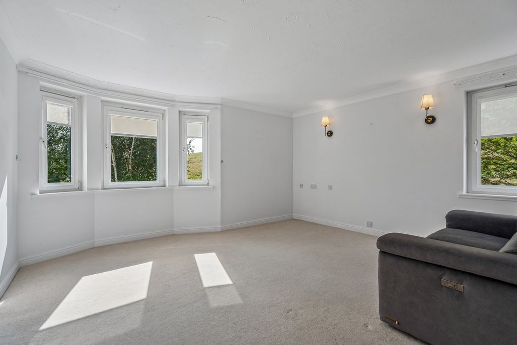 Property photo 2 of 13 Picture No. 10