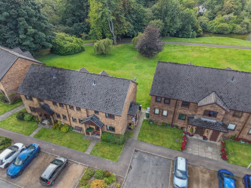 Property photo 2 of 30