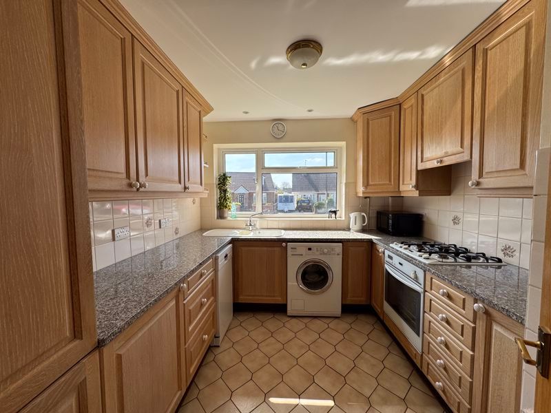 Property photo 3 of 20 Kitchen