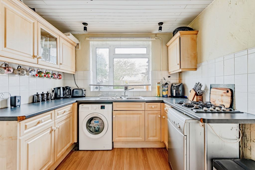 Property photo 2 of 17